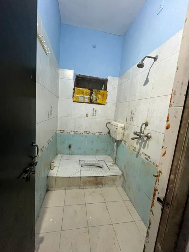 Bathroom, mohba bazar 2 Bedroom 1001 Sq.Ft. Independent House In Mohba Bazar Raipur 10293201
