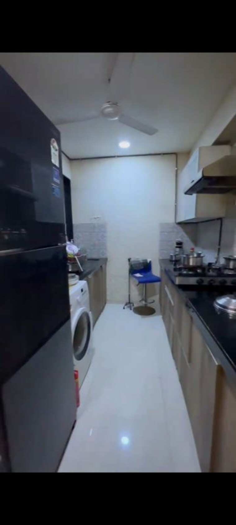 Team Area, supreme-19 2 Bedroom 650 Sq.Ft. Apartment In Lokhandwala Mumbai 10293278