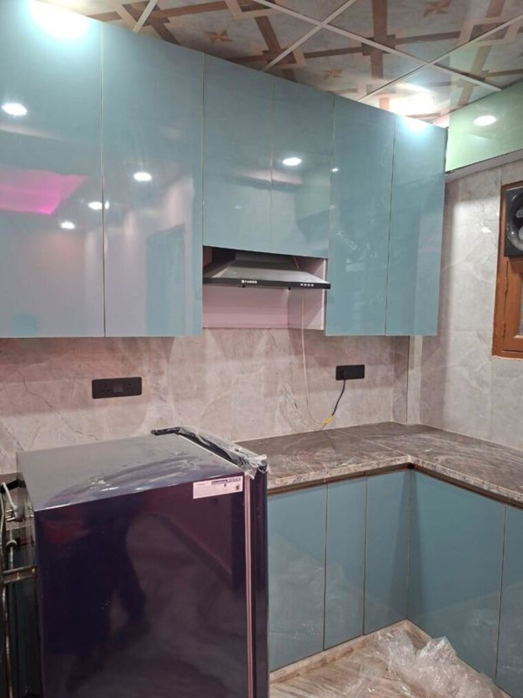 Kitchen, sushant lok i 2 Bedroom 100 Sq.Yd. Builder Floor In Sushant Lok I Gurgaon 10293184