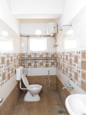 Living Room in 3 BHK Builder Floor at Sriram Nagar – for Rent