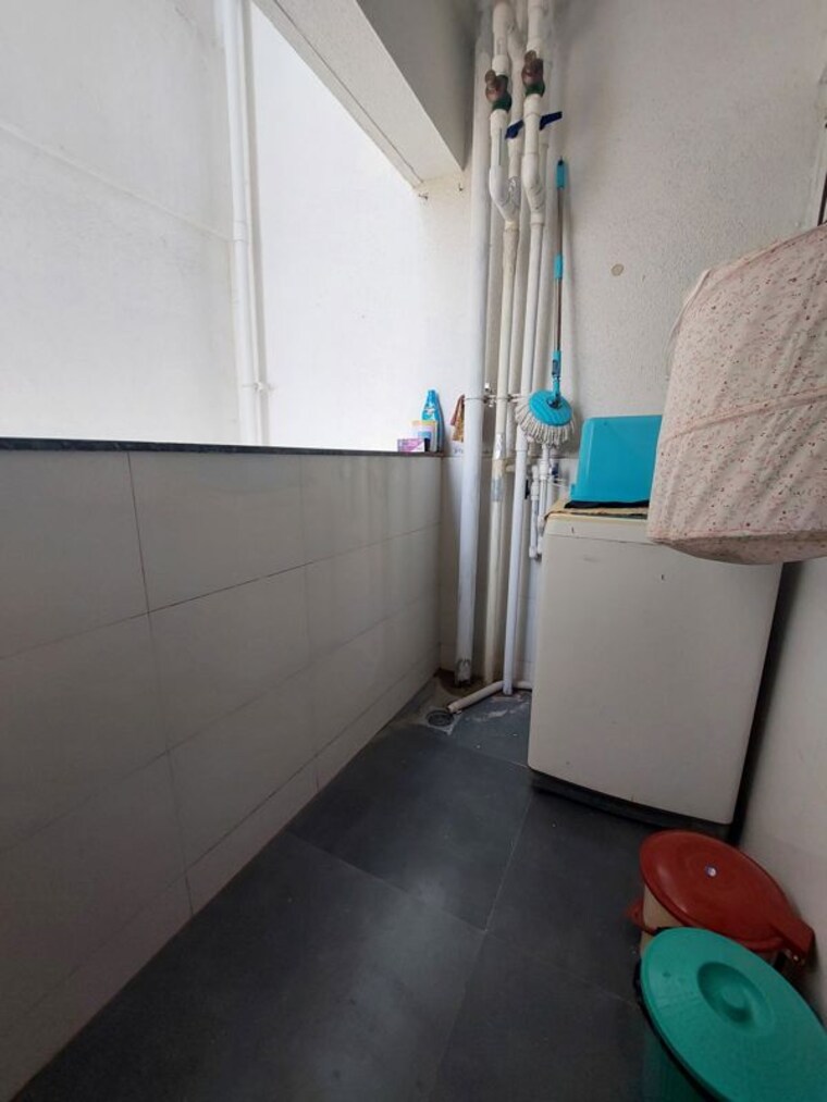 Bathroom, padale-grandeza 2 Bedroom 692 Sq.Ft. Apartment In Nande Pune 10293404