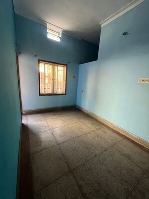 Room in 2 BHK Independent House at Mohba Bazar – for Rent