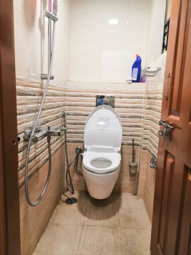 Bathroom, basavanagudi 3 Bedroom 1350 Sq.Ft. Apartment In Basavanagudi Bangalore 10293302