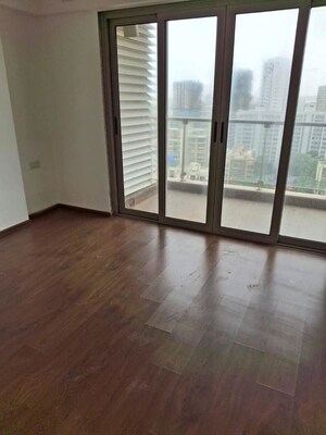Room in 4 BHK Apartment at Adani Group Western Heights, Andheri West – for Sale