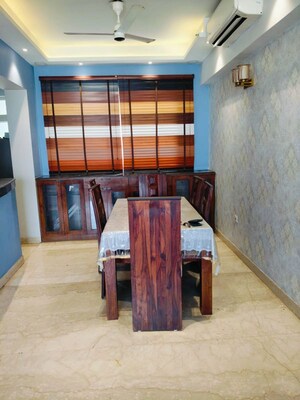 Room in 3 BHK Apartment at Microtek Greenburg, Sector 86 – for Sale