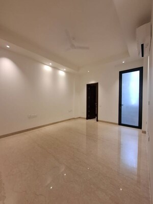Room in 3 BHK Builder Floor at Vasant Vihar – for Rent