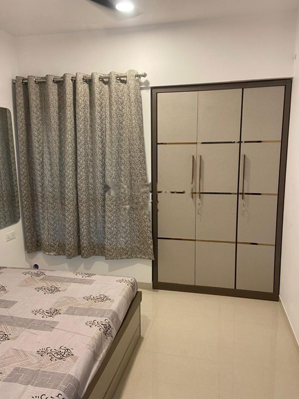 2 BHK Apartment For Rent in Kalpataru Immensa