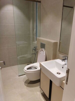Bathroom in 3 BHK Apartment at Indiabulls Sky Forest, Lower Parel – for Sale
