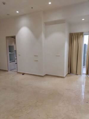 Room in 3 BHK Apartment at Indiabulls Sky Forest, Lower Parel – for Sale