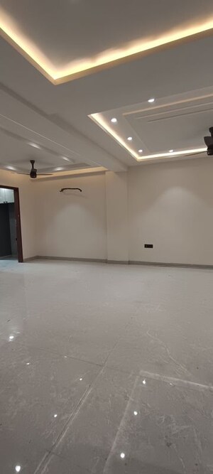 Room in 4 BHK Builder Floor at Puri Aman Vilas, Sector 89 – for Sale