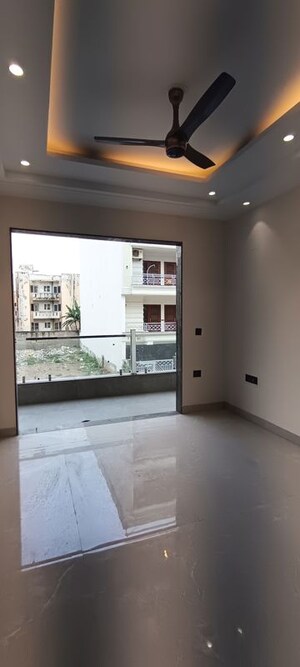 Room in 4 BHK Builder Floor at Puri Aman Vilas, Sector 89 – for Sale