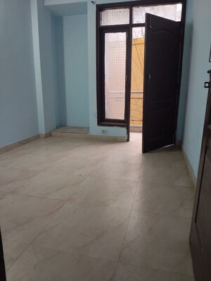 Room in 1 RK Builder Floor at Neb Sarai – for Rent