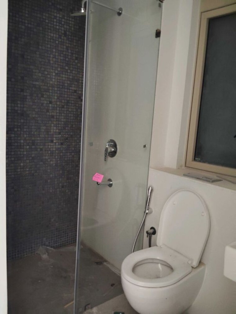 Bathroom, omkar-1973 3 Bedroom 1400 Sq.Ft. Apartment In Worli Mumbai 10293916