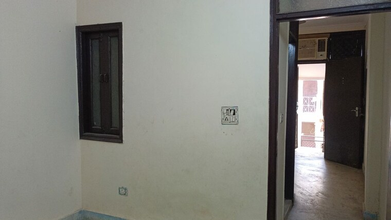 Room, vaishali sector 3 1 Bedroom 350 Sq.Ft. Builder Floor In Vaishali Sector 3 Ghaziabad 10293785