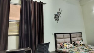 Room in 3 BHK Apartment at Assotech Windsor Court, Sector 78 – for Rent