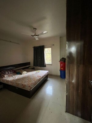 Bedroom in  Apartment at LS Mehetre Laxmi Angan, Pimple Saudagar – for Rent