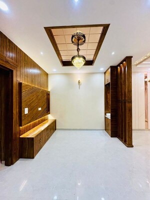 Room in 4 BHK Independent House at Sector 126 – for Sale