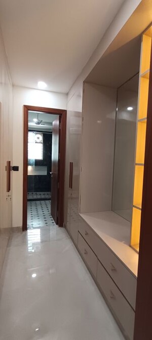 Building Lobby in 4 BHK Builder Floor at TDI The Retreat, Sector 89 – for Sale