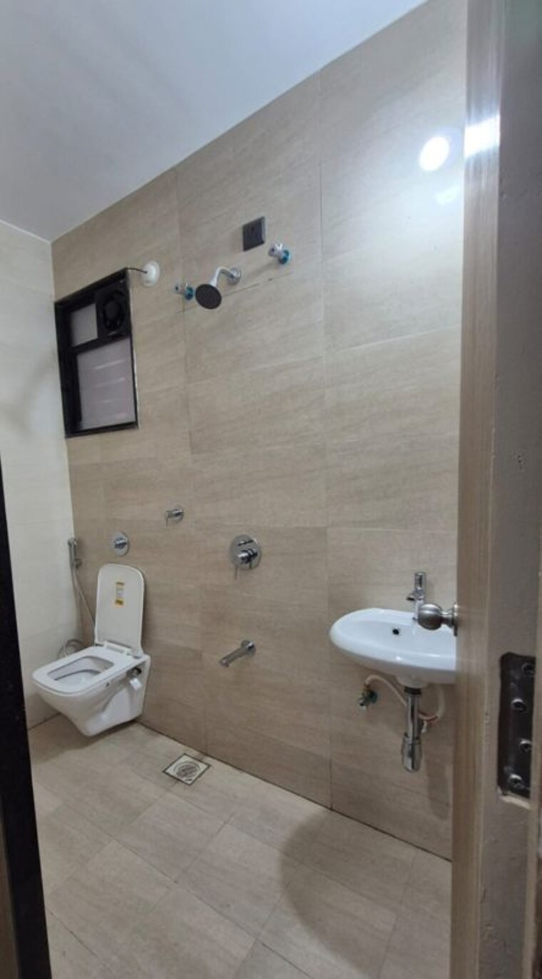Bathroom, pristine-allure 2 Bedroom 760 Sq.Ft. Apartment In Kharadi Pune 10294432