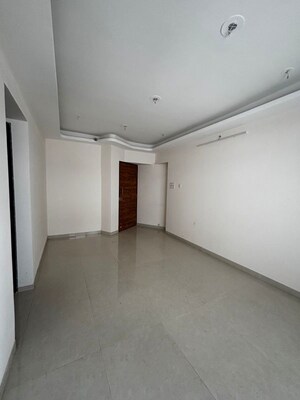 Room in 1 BHK Apartment at Dindoshi – for Rent