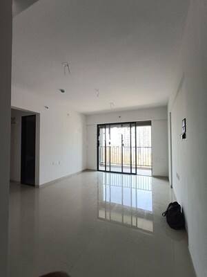 Room in 2 BHK Apartment at Manav La Centra, Tathawade – for Rent