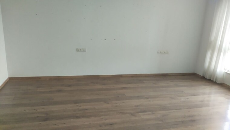 Room, lake-home 4 Bedroom 5250 Sq.Ft. Apartment In Powai Mumbai 10294435