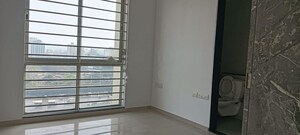 Room in 3 BHK Apartment at Sheth Vasant Lawns, Laxmi Nagar – for Rent