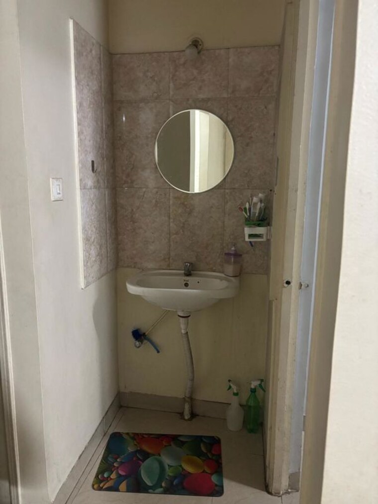 Bathroom, baner 2 Bedroom 1000 Sq.Ft. Apartment In Baner Pune 10294567