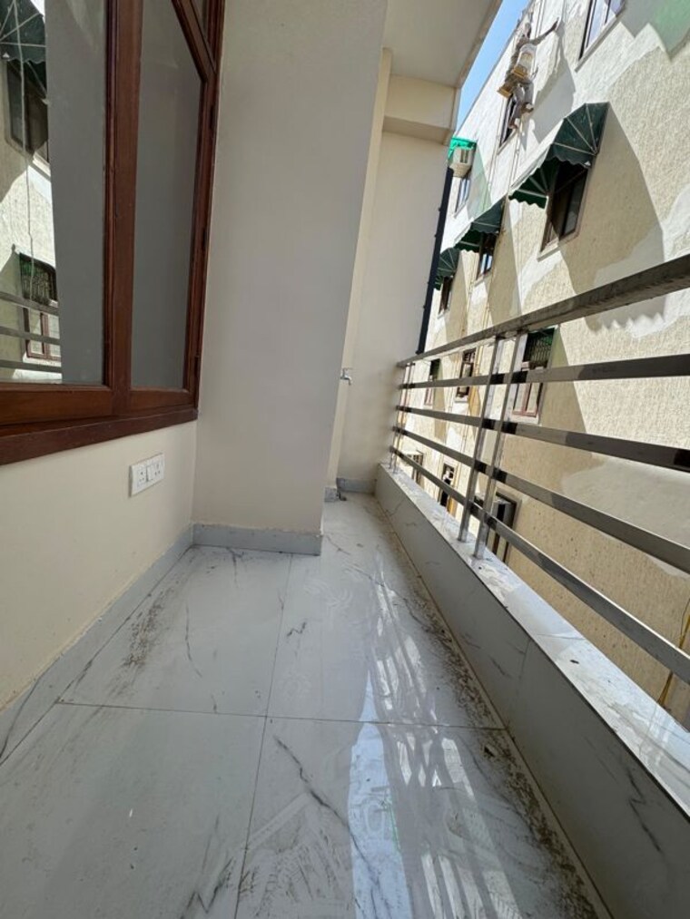 Balcony, chattarpur 1 Bedroom 500 Sq.Ft. Apartment In Chattarpur Delhi 10294550