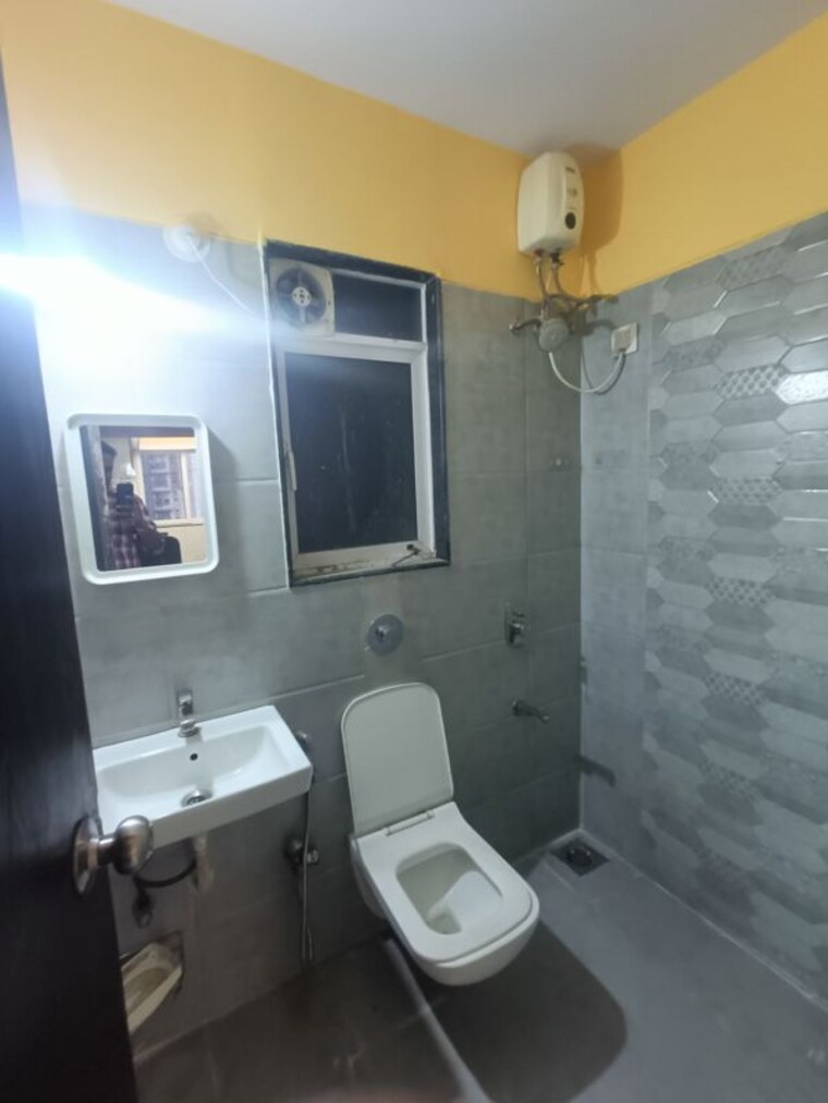 Bathroom, aashna-samadhan 2 Bedroom 560 Sq.Ft. Apartment In Goregaon West Mumbai 10294588