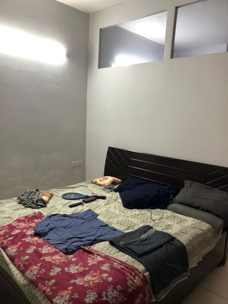 Bedroom, sushant lok i 1 Bedroom 100 Sq.Yd. Builder Floor In Sushant Lok I Gurgaon 10294562