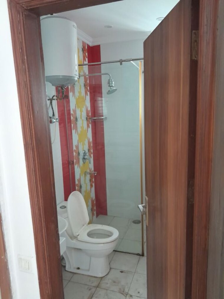 Bathroom, new colony 6 Bedroom 3200 Sq.Ft. Villa In New Colony Gurgaon 10294582