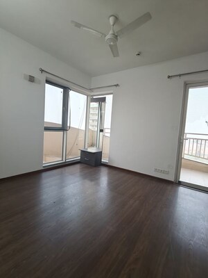 Room in 3 BHK Apartment at M3M Marina, Sector 68 – for Rent