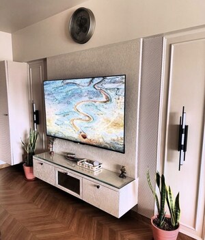 Furnished Amenities in 4 BHK Apartment at Rustomjee Seasons, Bandra East – for Rent