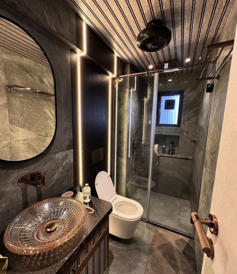 Attached Bathroom, rustomjee-seasons 4 Bedroom 2500 Sq.Ft. Apartment In Bandra East Mumbai 10294635