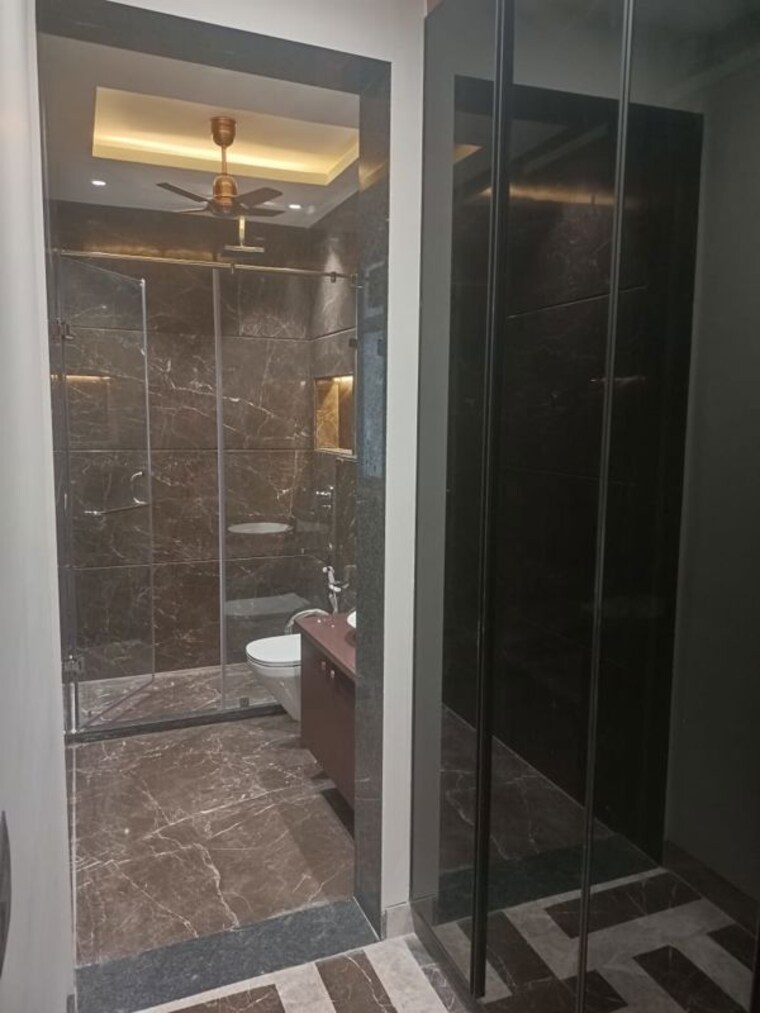 Bathroom, sushant lok ii 3 Bedroom 180 Sq.Yd. Builder Floor In Sushant Lok ii Gurgaon 10294624