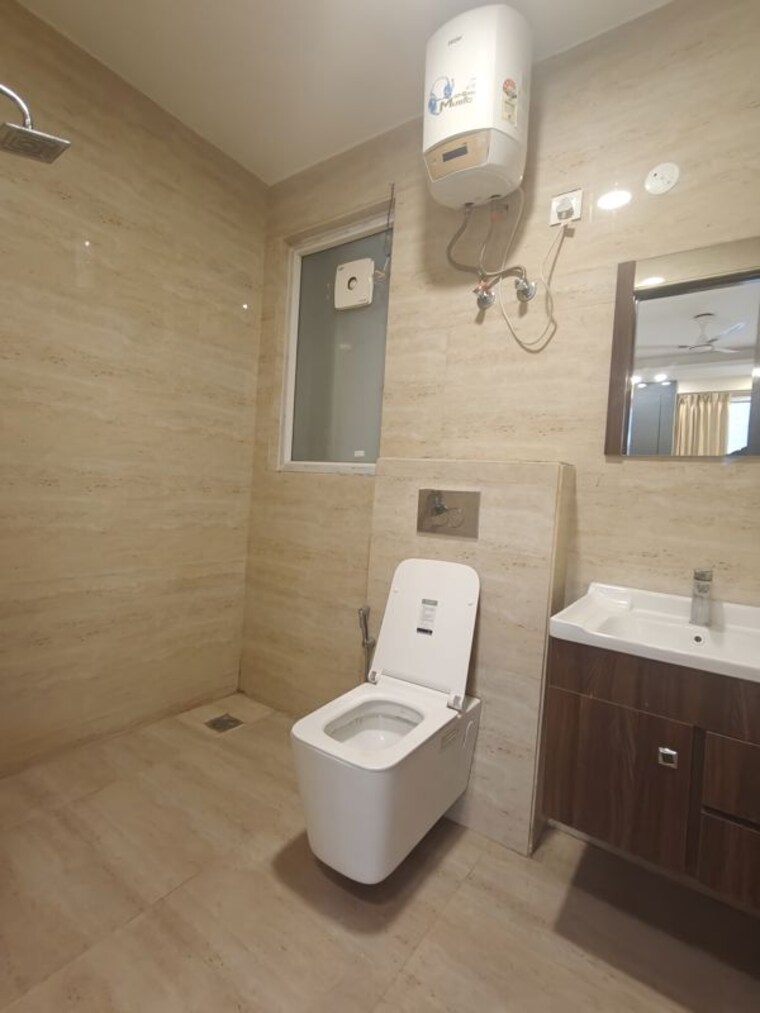 Bathroom, aradhya-homes 4 Bedroom 2200 Sq.Ft. Apartment In Sector 67a Gurgaon 10294653