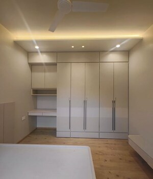 4 BHK Apartment For Rent in Rustomjee Seasons, Bandra East