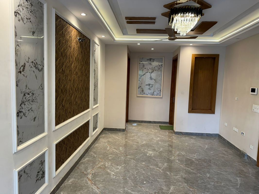 3 BHK + Servant Room Builder Floor For Sale in Sushant Lok II