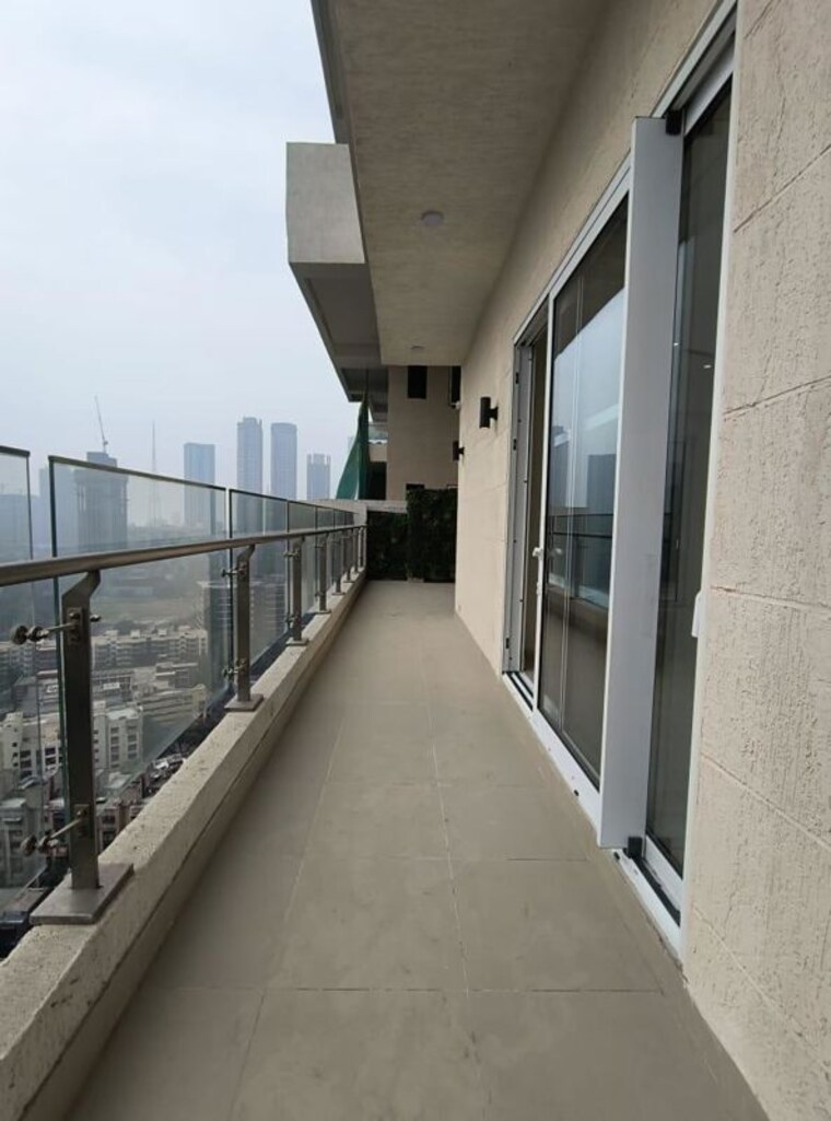Balcony, lower parel 3 Bedroom 2608 Sq.Ft. Apartment In Lower Parel Mumbai 10294815