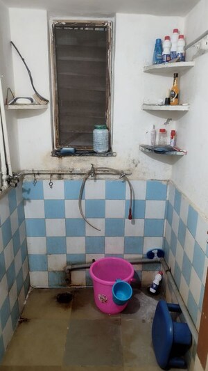 Bathroom in 1 BHK Apartment at Dombivli West – for Rent