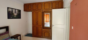 Room in 2 BHK Apartment at Vaswani Golf Vista Orchid, Domlur – for Rent