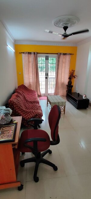Living Room in 2 BHK Apartment at Vaswani Golf Vista Orchid, Domlur – for Rent