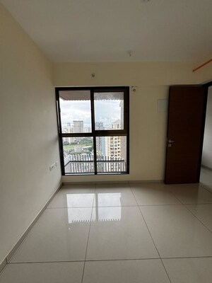 Room in 1 BHK Apartment at Chandak 34 Park Estate, Goregaon West – for Sale