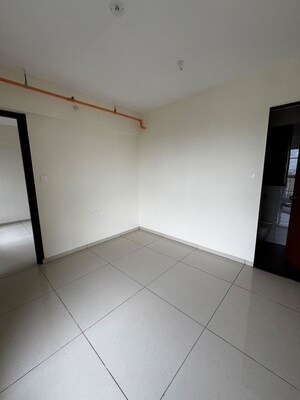 Room in 1 BHK Apartment at Chandak 34 Park Estate, Goregaon West – for Sale