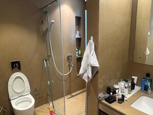 Bathroom in 3 BHK Apartment at Suncity Platinum Towers, Sector 28 – for Sale