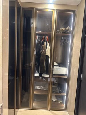 Furnished Amenities in 3 BHK Apartment at Suncity Platinum Towers, Sector 28 – for Sale