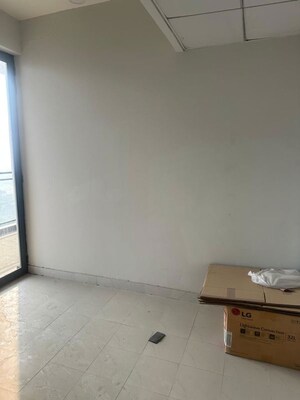 Room in 3 BHK Apartment at Suncity Platinum Towers, Sector 28 – for Sale