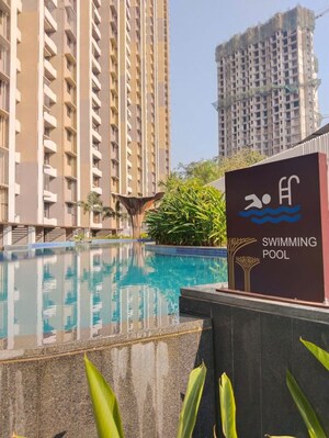 Swimming Pool in 5 BHK Apartment at Chandak 34 Park Estate, Goregaon West – for Sale