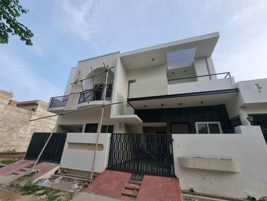3 BHK + Pooja Room Independent House For Sale in Vigyan Khand